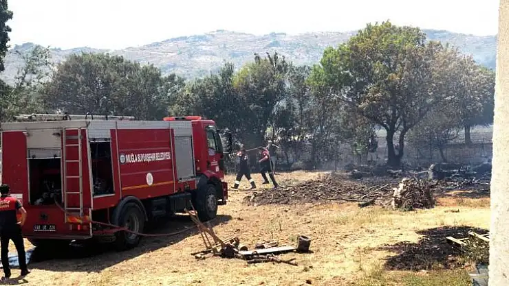 Marmaris yangınına Büyükşehir ekipleri de müdahale ediyor