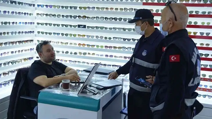 Marmaris Zabıtası denetimlerini sürdürüyor