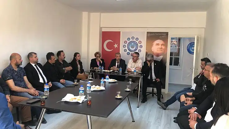 Memurların sorunları konuşuldu