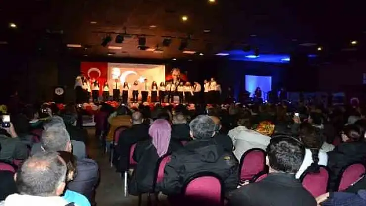 MİLAS'TA İSTİKLAL MARŞI'NIN KABULÜNÜN 102. YIL DÖNÜMÜ KUTLANDI
