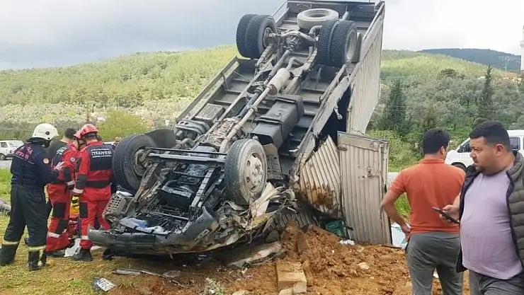 Trafik kazası: 1'i ağır 2 yaralı