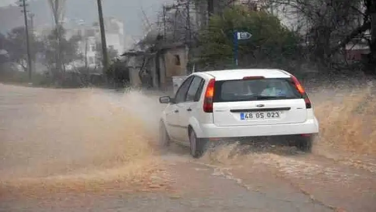Muğla'ya gök gürültülü sağanak yağış uyarısı yapıldı