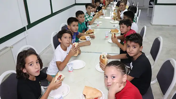 MUĞLASPOR U11 TAKIMINA MANGAL MORALİ