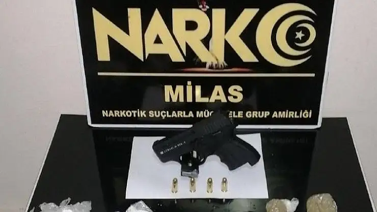 Narkotik köpeği Joshua uyuşturucuya geçit vermedi