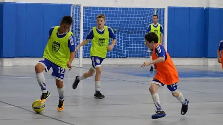 Okullar arası genç erkek FUTSAL karşılaşmaları başladı