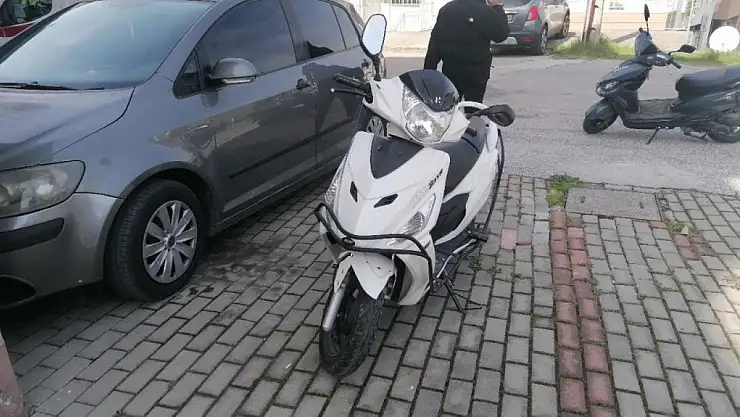 Otomobil ile motosiklet çarpıştı: 2 yaralı