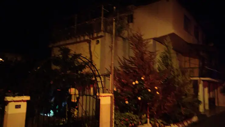 Polisten gece baskını