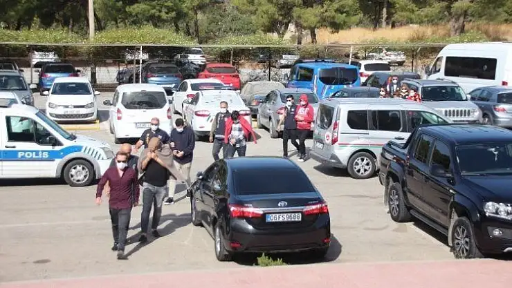 Sahte arkadaşlık sitesi üzerinden milyonlar kazandılar