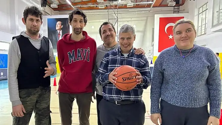 Sanat ve sporla engeller aşılıyor