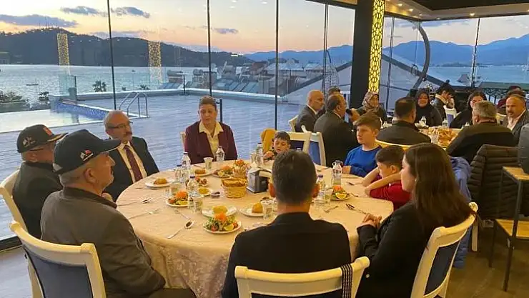 ŞEHİT AİLELERİ VE GAZİLER İÇİN ANLAMLI İFTAR YEMEĞİ