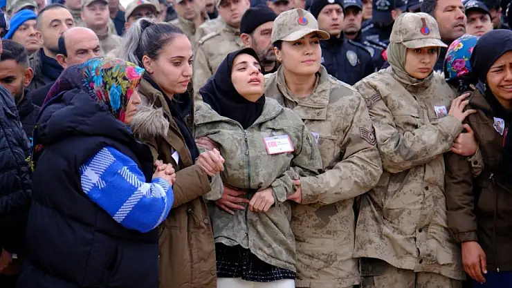 Şehit dualarla son yolculuğuna uğurlandı