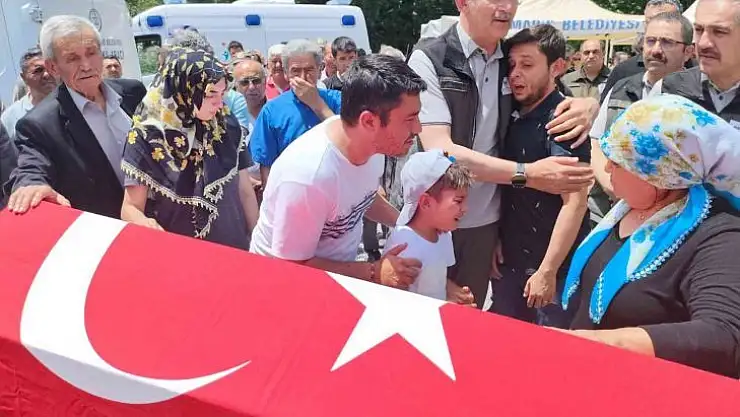 Şehit ormancının oğlu: 'Babamdan aldığım bayrağı gururla taşıyacağım'