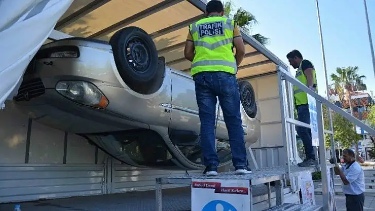 Simülatör ile emniyet kemerinin önemi anlatıldı
