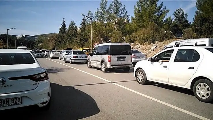 SINAV SONRASI TRAFİK TIKANDI!