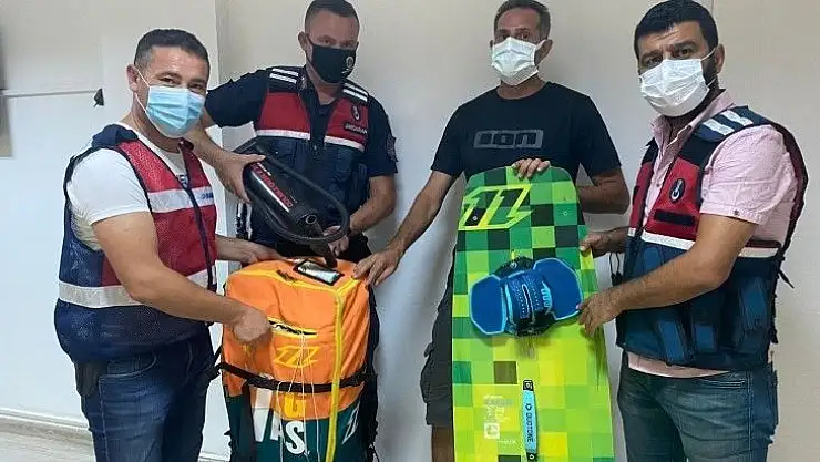 Sörf yaparken hırsızlar malzemelerini çaldı