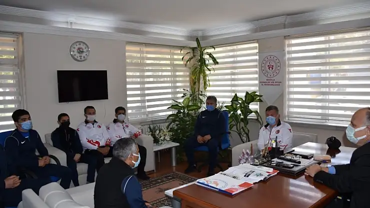 Sporcular ve antrenörlerden İlman'a ziyaret