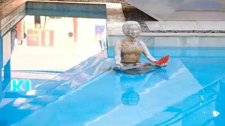 Sualtındaki macerasını tamamlayan sergi, karaya taşındı