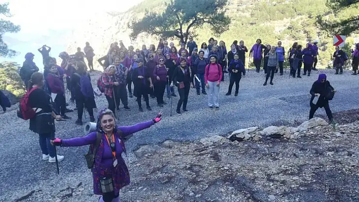 'Tabiat Kadınları' grubu Babadağ'ı gezdi