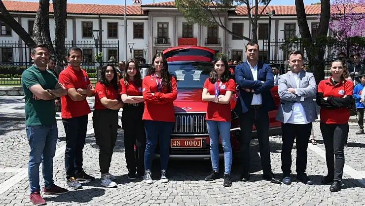 Teknofest Gençliği Yerli Otomobil TOGG'u İnceledi