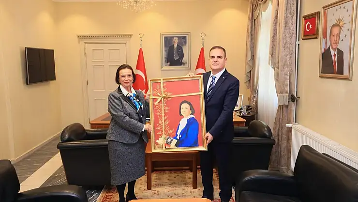 Türkiye'nin İlk Kadın Valisi Muğla Valisi Akbıyık'ı Ziyaret Etti