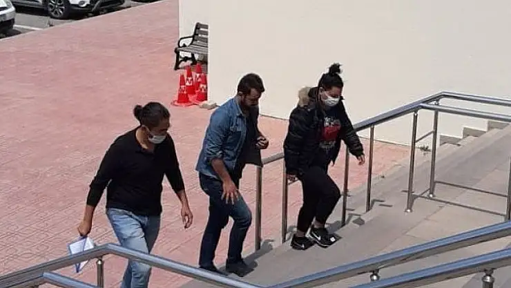 Uyuşturucu kuryesi kızlar kıs kıvrak yakalandı