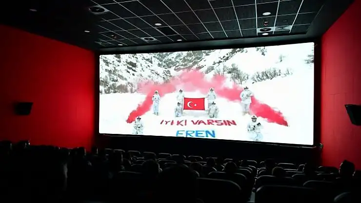Vali Orhan Tavlı 'Kesişme İyi ki Varsın Eren' Filmini İzledi