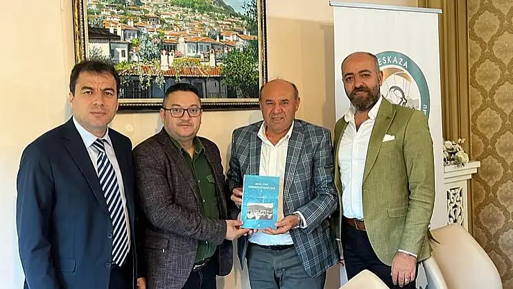 Vekil Otgöz'den Başkan Karakuş'a ziyaret