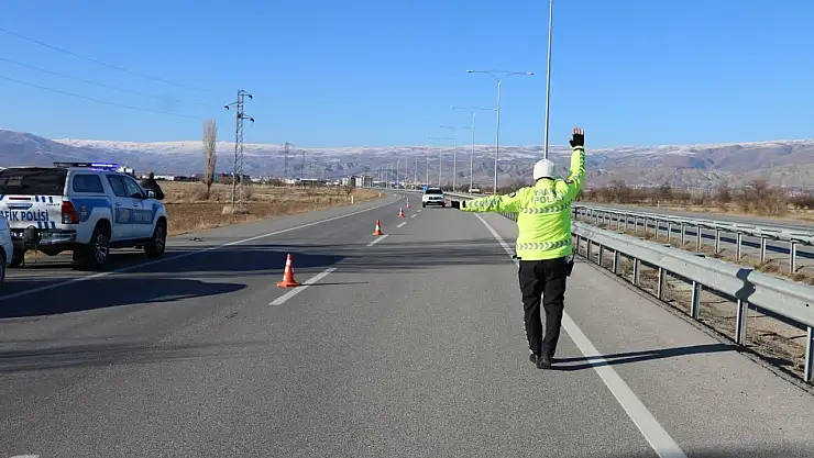 Yollarda 'Bu Yolda Sana Çok Güveniyoruz' afişleri yer alacak