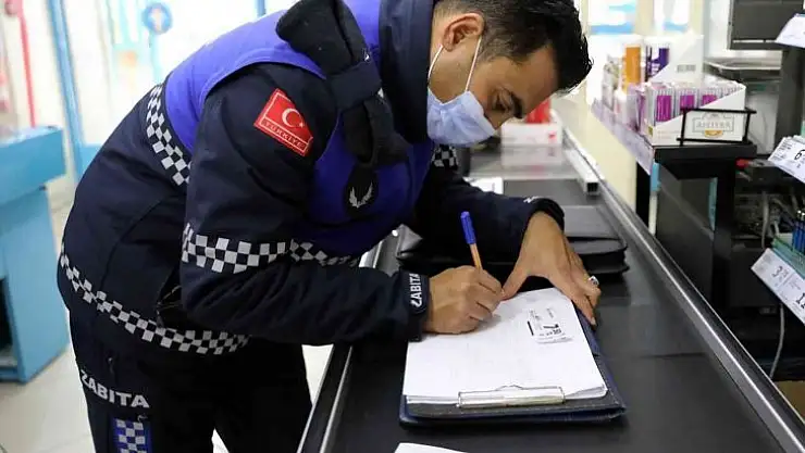 Zabıtadan marketlerde etiket denetimi