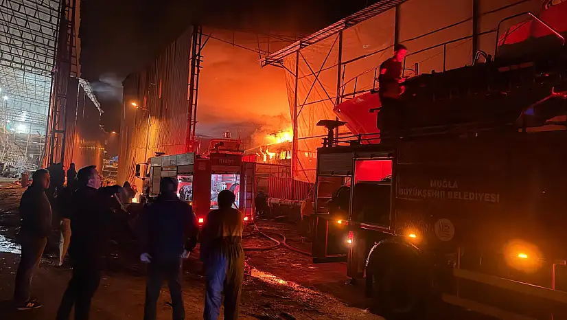 Fethiye'de tersanede tekne yangını