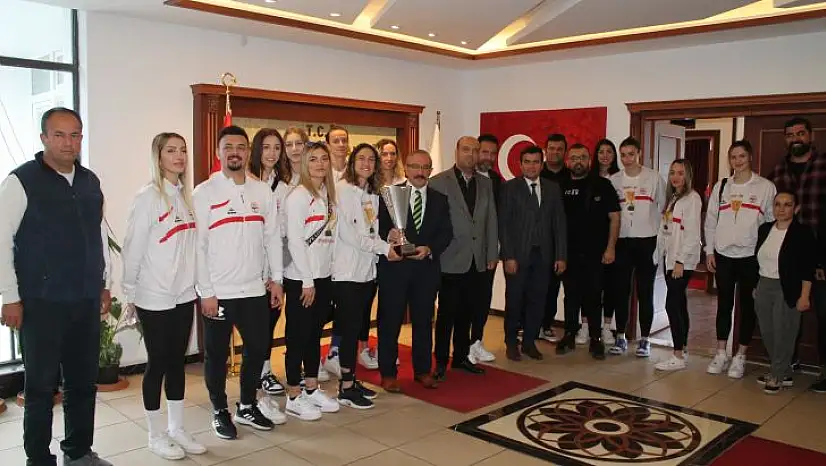 FETHİYE'NİN SULTANLARI KUPAYI FETHİYE'YE GETİRDİ KAYMAKAM KARAMAN ZİYARET EDİLDİ