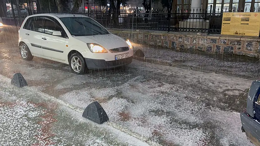 Menteşe'de dolu ve sağanak