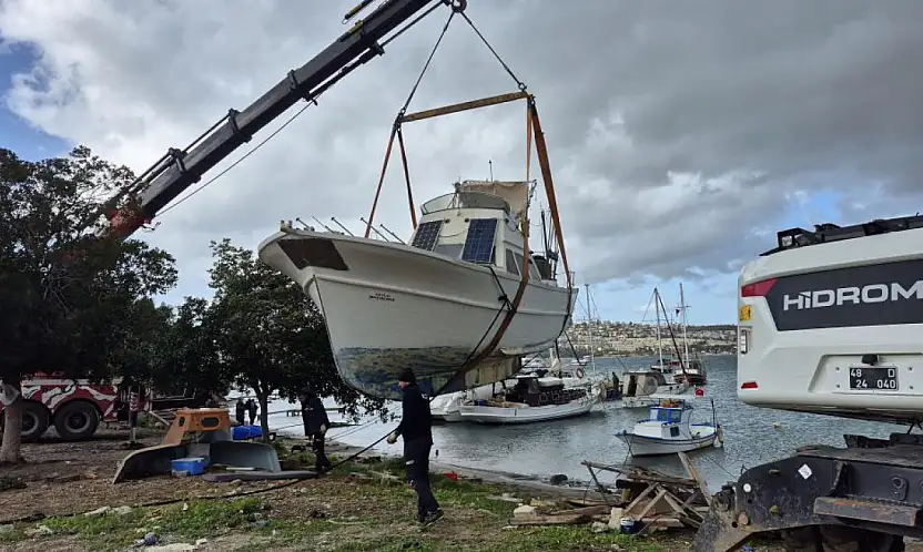 Bodrum'da 100 tekne koydan kaldırıldı
