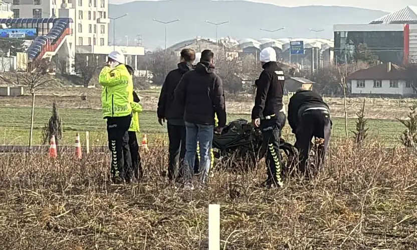 Geceden beri haber alınamayan 19 yaşındaki genç, kaza yapmış halde ölü bulundu