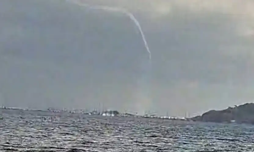 Marmaris Körfezi'nde hortum paniği