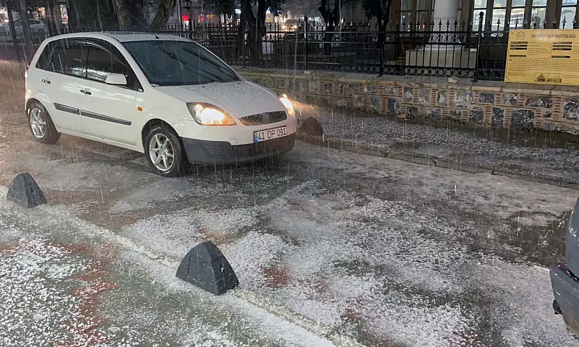 Menteşe'de dolu ve sağanak