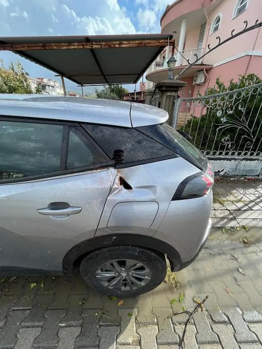 Hortum ve sağanak yağış hayatı olumsuz etkiledi