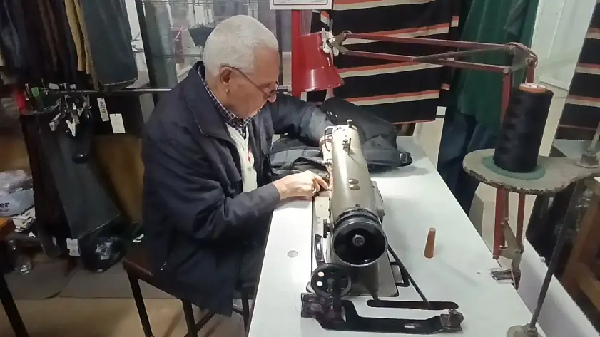 Terzihaneden kütüphaneye uzanan 69 yıllık ustalık: 'Yaşamak, yaşlanmak değildir'
