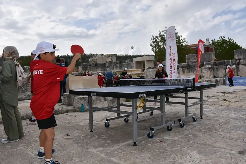 Dünya Masa Tenisi Günü'nde tarih ve spor aynı masada buluştu