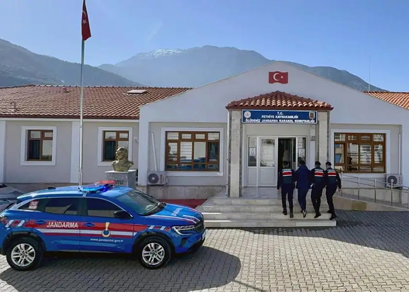 Kırmızı bültenle aranıyordu, Fethiye'de yakalandı