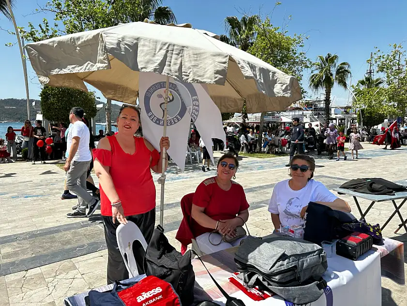 EGE SEN Sanat Derneği, Fethiye Beşkaza Meydanı'ndaki Festivalde Yerini Aldı