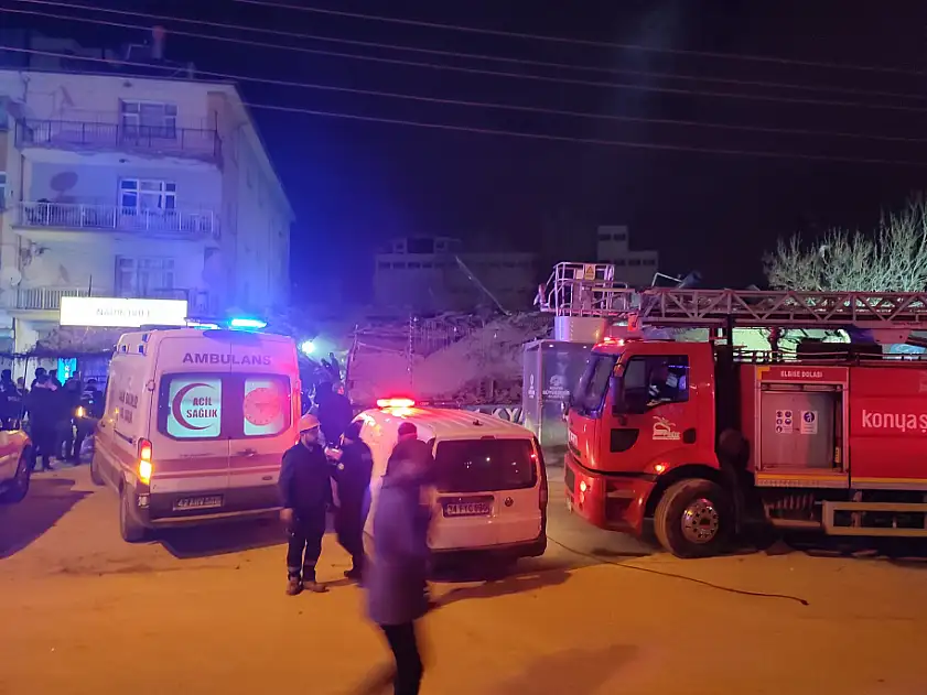 Konya'da 4 katlı bina çöktü