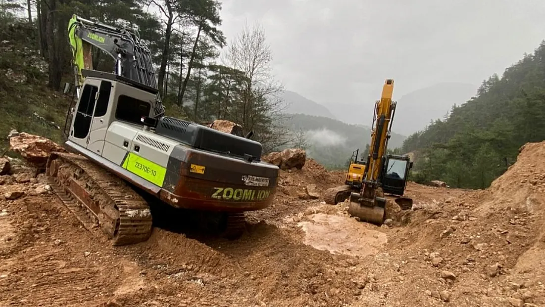 Fethiye’de yağış sonrası kapanan Kızılbel–Söğütlü yolu ulaşıma açıldı