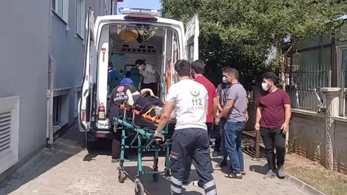 15 yaşındaki çocuk 2. kattan aşağı düştü
