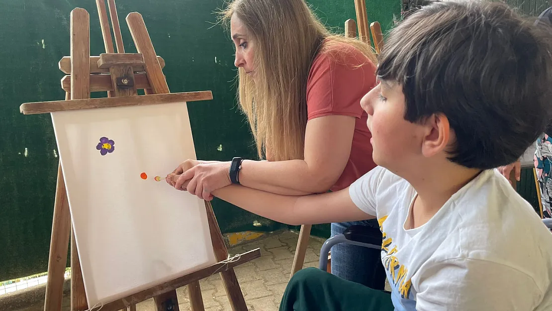 Fethiye Akıncı Okulu'nda 'Engelsiz Sanat' etkinliği: Öğrenciler hem üretti hem eğlendi