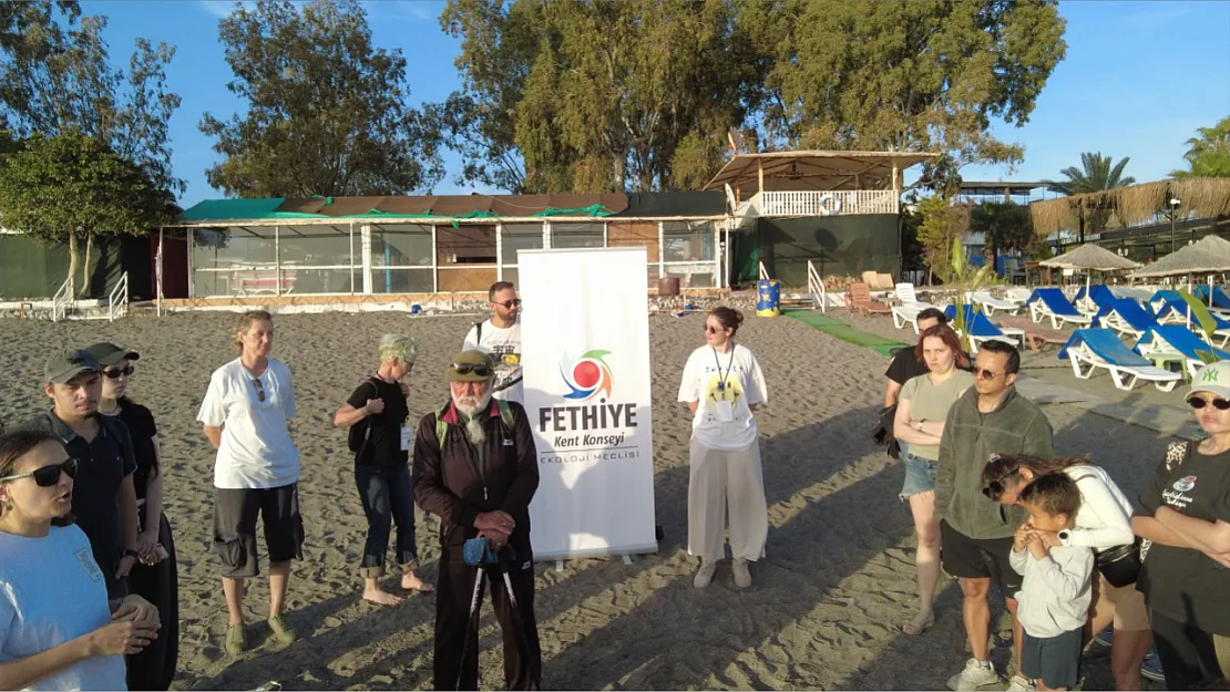 Fethiye'de caretta carettalar için anlamlı temizlik: Gönüllüler Çalış Sahili'nde buluştu