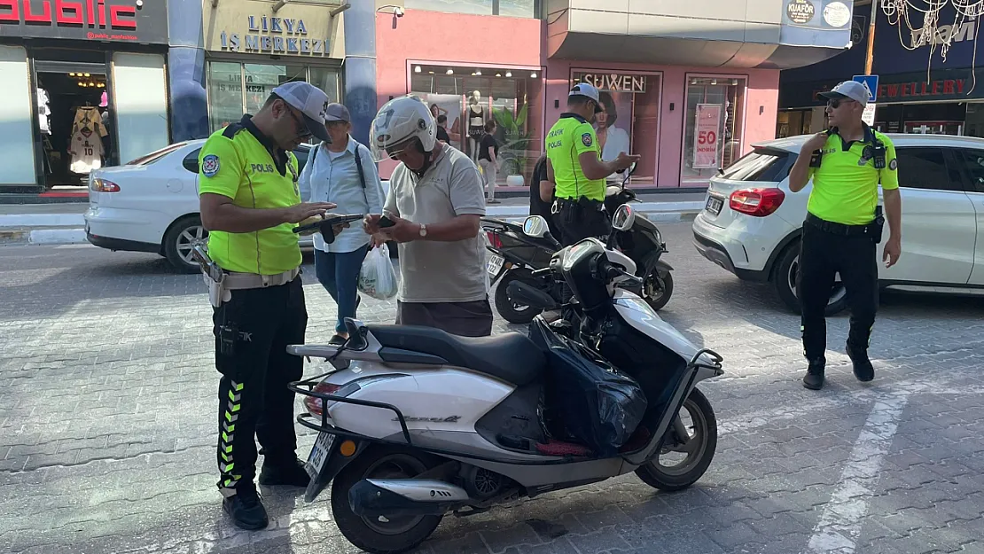 Fethiye'de trafik denetimleri sıklaştı: Kandönmezler Kavşağı'nda sıkı kontrol