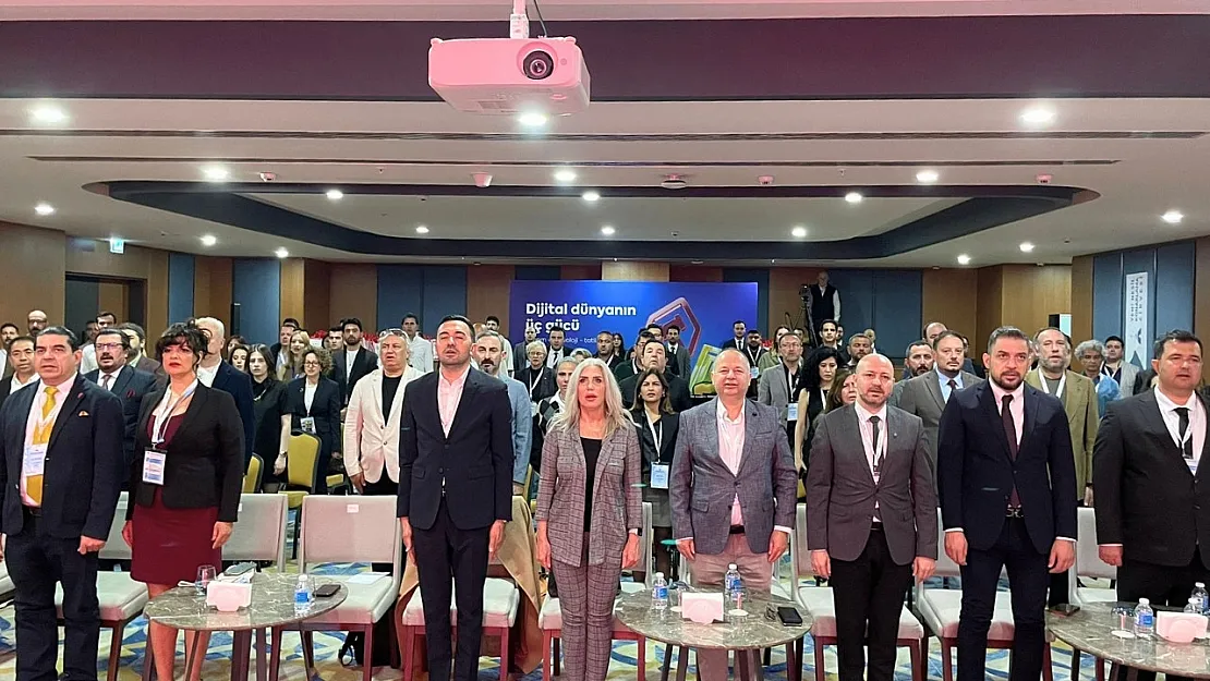 Fethiye'de Yeni Nesil Konaklama Zirvesi'nde turizmin geleceği konuşuldu