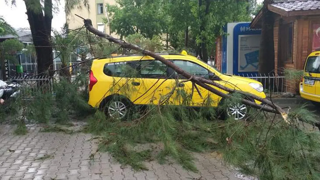 Seydikemer Yağışın Etkisinde Kaldı (video)