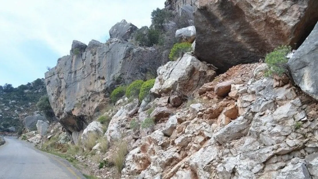 Muhtar Karaburun yetkililerden yardım istedi